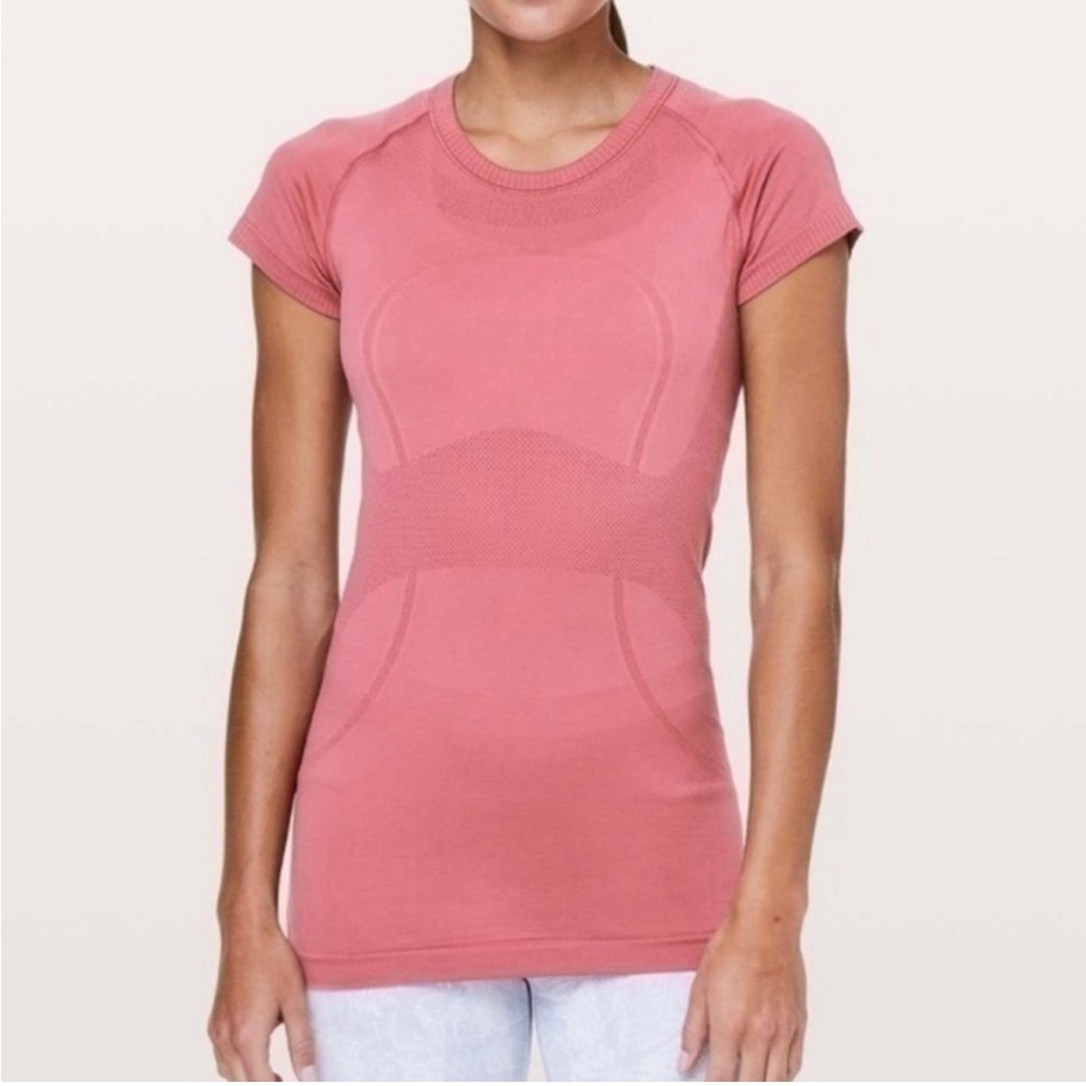 Lululemon short sleeve workout shirt